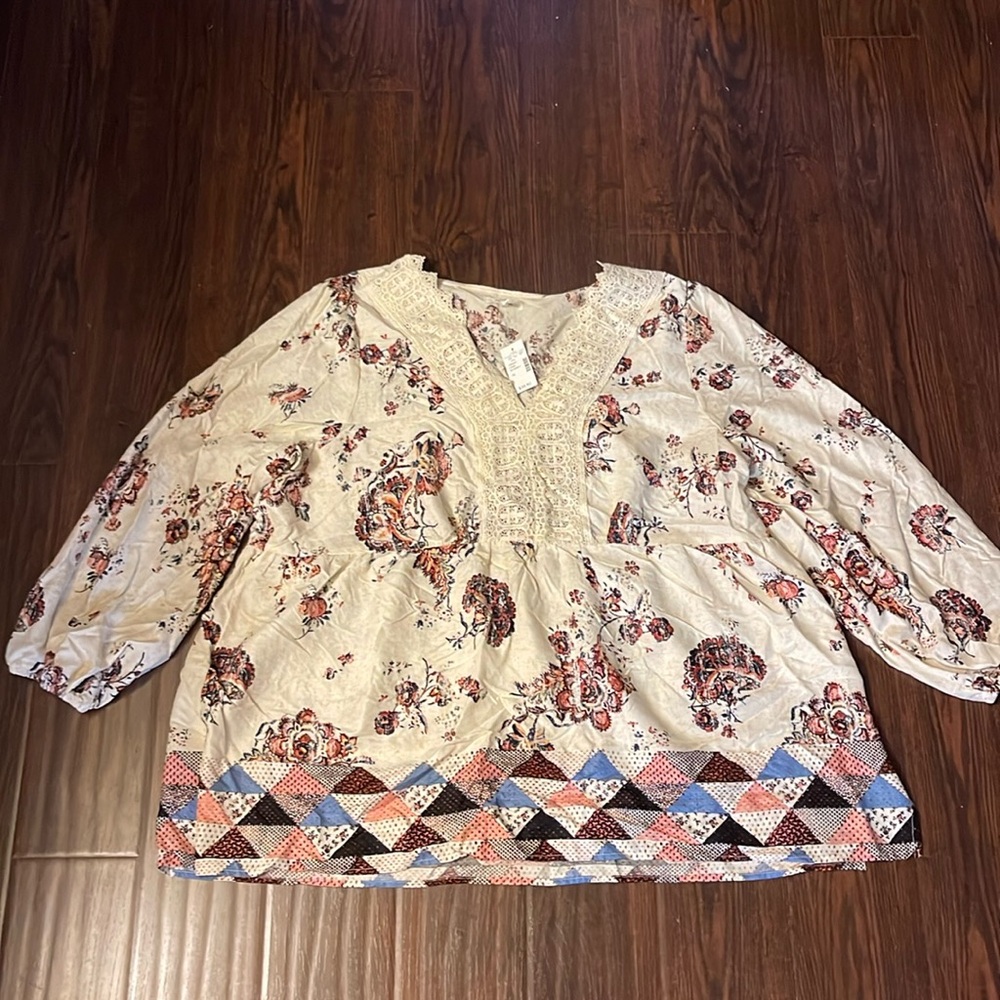 Maurices top